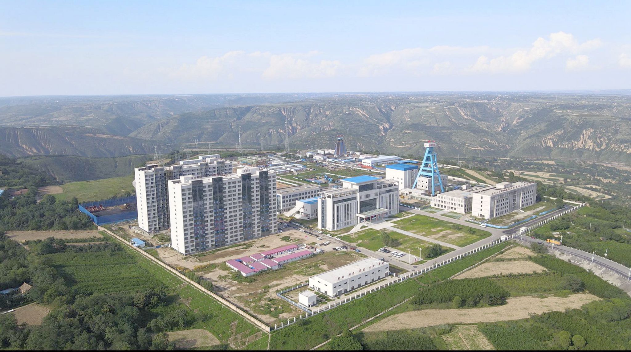精準測量鑄精品——三十六工程處新莊煤礦排水系統(tǒng)專用回風巷順利貫通側(cè)記